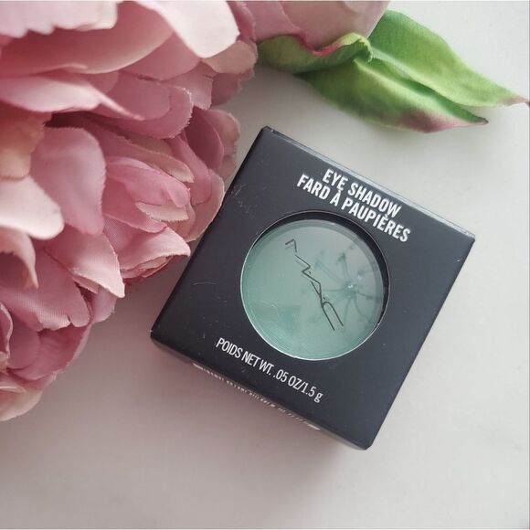 MAC Matte Eyeshadow - Shade Mint Condition - Picture 13 of 17